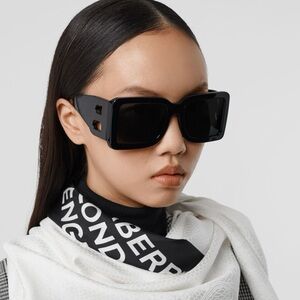 Burberry B Motif Square Frame Sunglasses in Black - Women